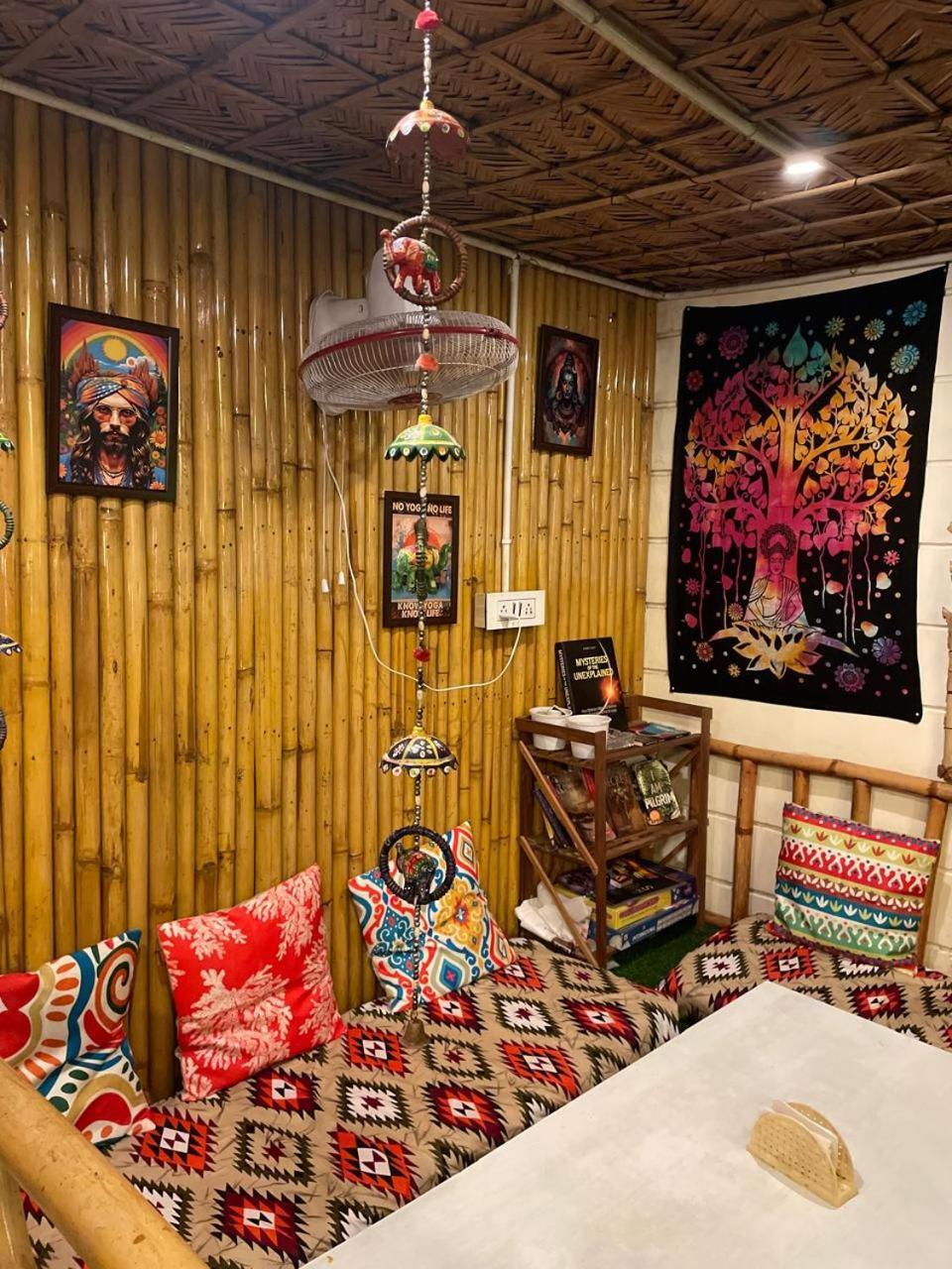 Baba'S Rishikesh Vandrarhem Exteriör bild